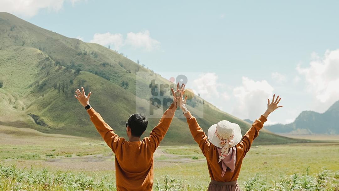 Paket Prewedding Bromo - Trippi.id - Foto Prewedding Gunung Bromo