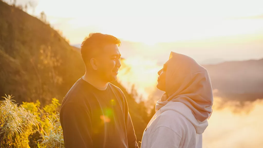 Sunrise Matahari Terbit dan Sunset Matahari Terbenam di Gunung Bromo - Trippi.id